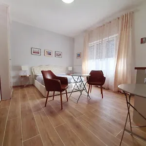 Angela's Milan